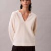 Camisola de gola em V descontraída em lã merino