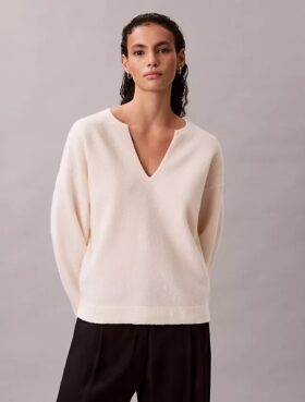 Camisola de gola em V descontraída em lã merino