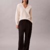 Camisola de gola em V descontraída em lã merino