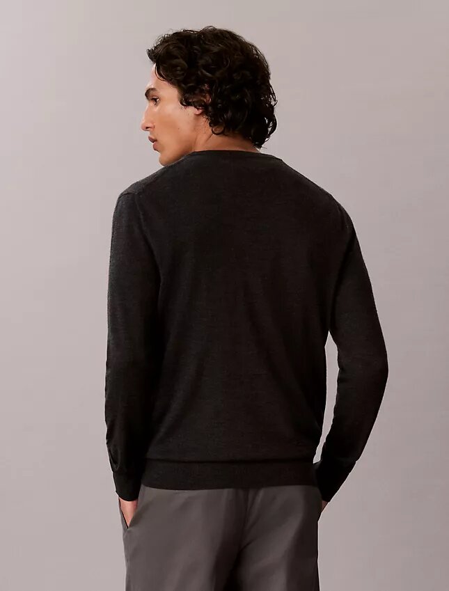Camisola de gola redonda em mistura de merino extrafina Camisola de gola redonda em mistura de merino extrafina
