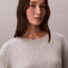 Camisola de malha com tranças em algodão Camisola de malha com tranças em algodão
