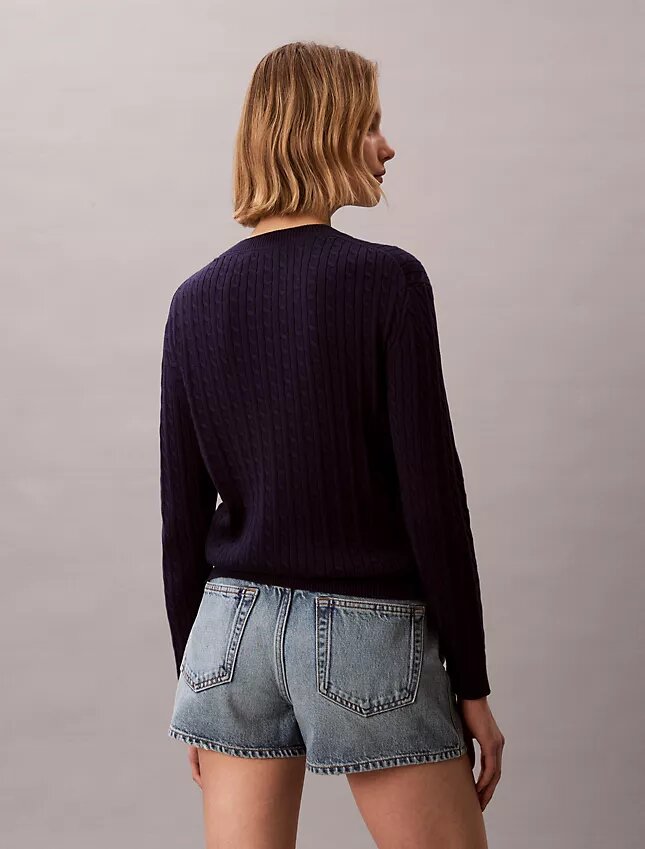 Camisola de malha com tranças em algodão Camisola de malha com tranças em algodão