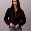 Camisola de malha polar com fecho de correr de um quarto e monograma Camisola de malha polar com fecho de correr de um quarto e monograma
