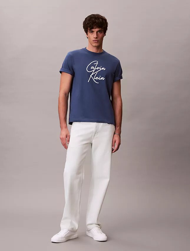 Camisola Descontraída com Logótipo em Letra Cursiva Camisola Descontraída com Logótipo em Letra Cursiva