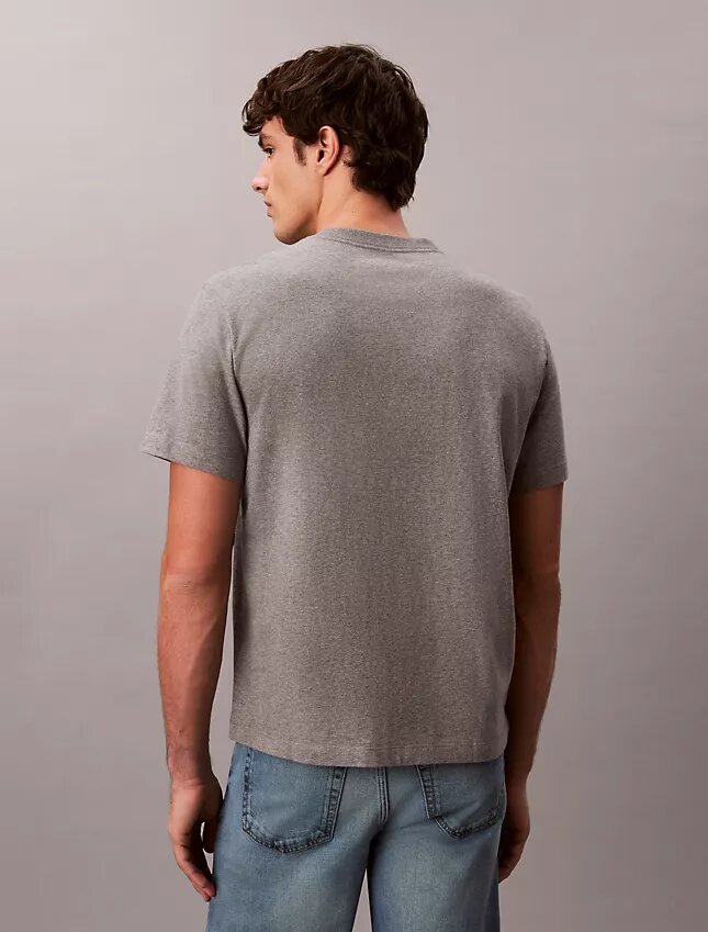 Camisola Descontraída com Logótipo em Letra Cursiva Camisola Descontraída com Logótipo em Letra Cursiva