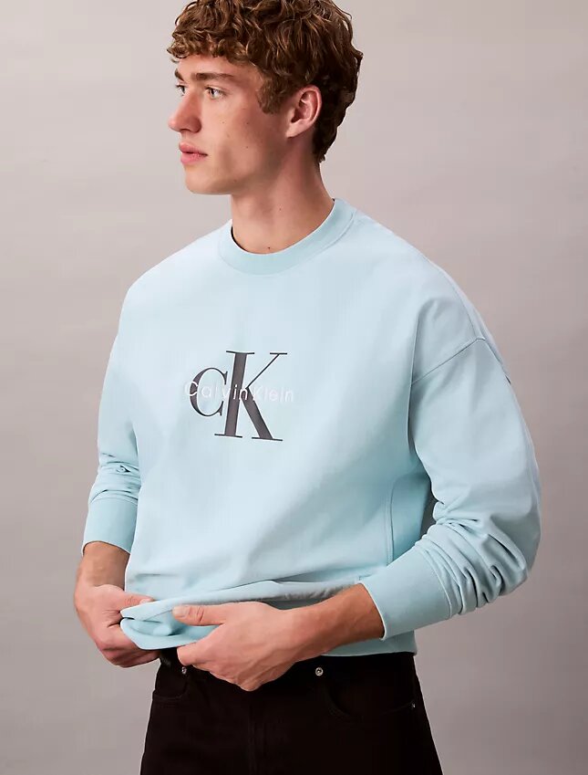 Camisola Descontraída em Felpa Premium com Logótipo Monogram Camisola Descontraída em Felpa Premium com Logótipo Monogram