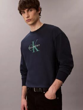 Camisola Descontraída em Tecido Felpudo Premium com Logótipo Monogram