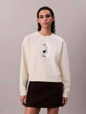 Camisola descontratada com grafismo de Kate Moss em tecido felpudo