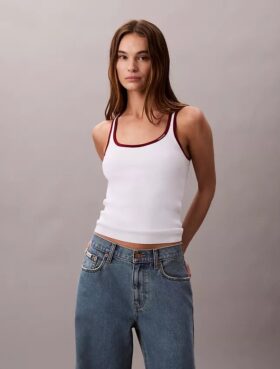 Camisola sem mangas com acabamento em canelado contrastante