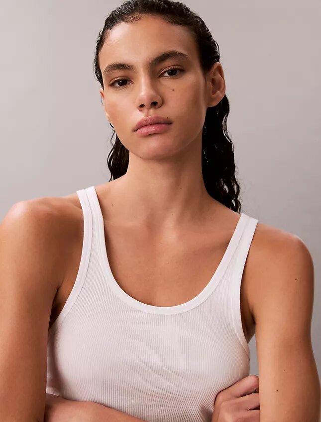 Camisola sem mangas com canelado em algodão Camisola sem mangas com canelado em algodão