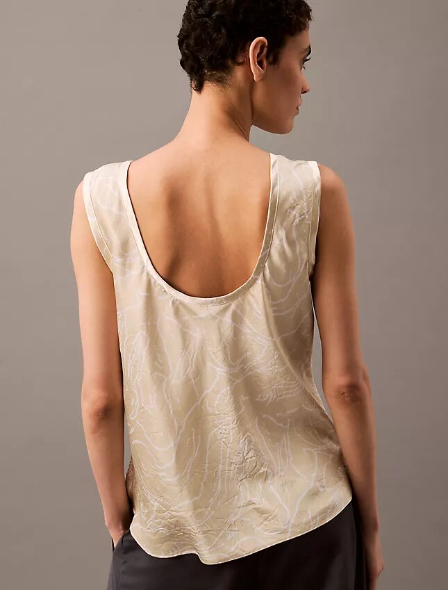 Camisola sem mangas com estampado em cetim amassado Camisola sem mangas com estampado em cetim amassado
