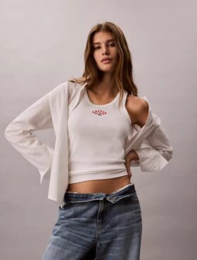 Camisola sem mangas com logótipo gráfico e canelado