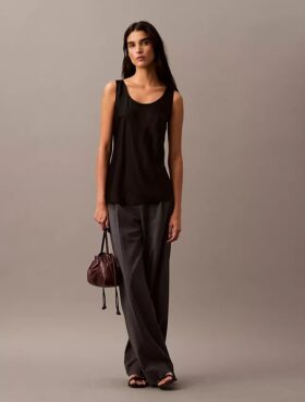 Camisola sem mangas em cetim de viscose