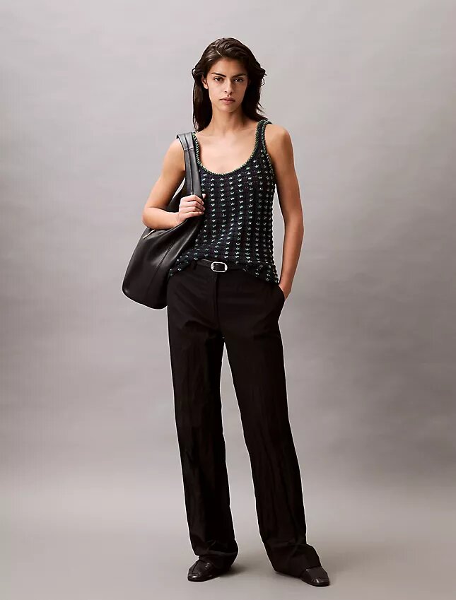 Camisola sem mangas em croché de algodão com bordado Camisola sem mangas em croché de algodão com bordado