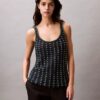 Camisola sem mangas em croché de algodão com bordado Camisola sem mangas em croché de algodão com bordado
