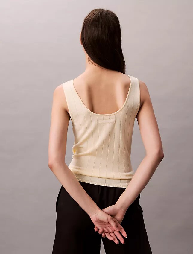 Camisola sem mangas em malha canelada de mistura de viscose Camisola sem mangas em malha canelada de mistura de viscose