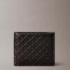 Carteira dobrável com monogram em relevo em toda a superfície e bolsa para moedas Carteira dobrável com monogram em relevo em toda a superfície e bolsa para moedas
