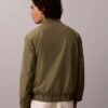 Casaco bomber em nylon com padrão quadriculado