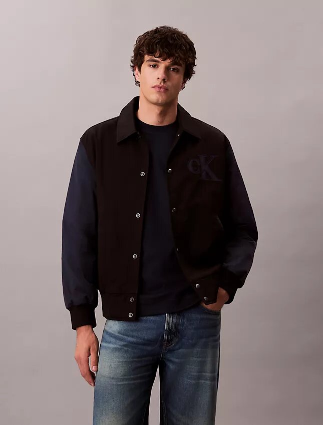 Casaco bomber universitário em nylon e algodão Casaco bomber universitário em nylon e algodão
