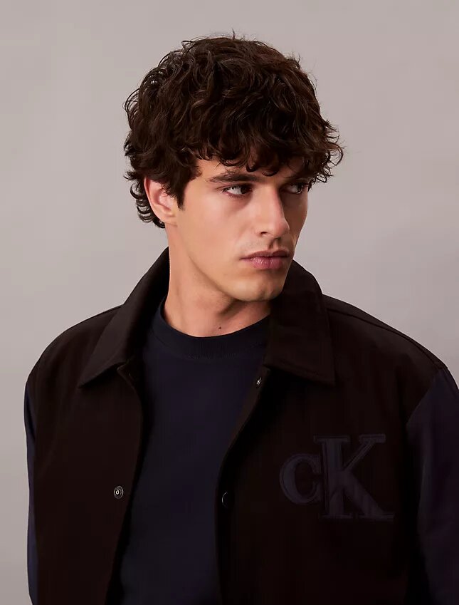 Casaco bomber universitário em nylon e algodão Casaco bomber universitário em nylon e algodão