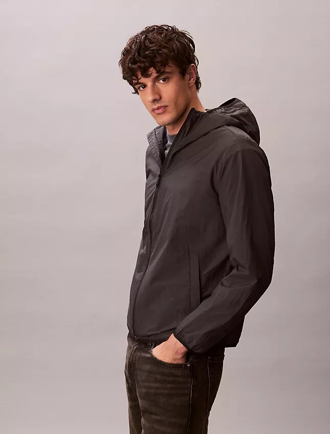 Casaco corta-vento em nylon Casaco corta-vento em nylon