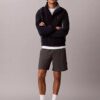 Casaco corta-vento leve em nylon com blocos de cor Casaco corta-vento leve em nylon com blocos de cor
