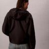 Casaco de vento com logótipo em jacquard Casaco de vento com logótipo em jacquard