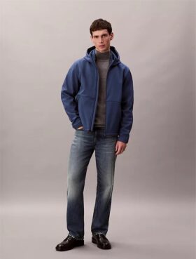 Casaco Softshell com capuz e fecho