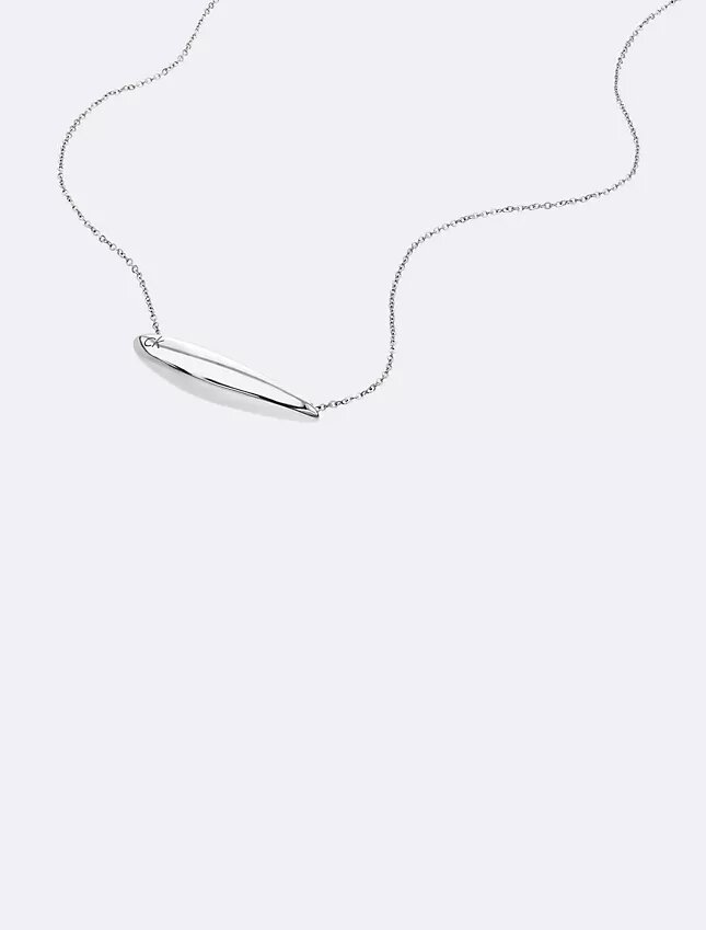 Colar com Contorno Escultural Colar com Contorno Escultural
