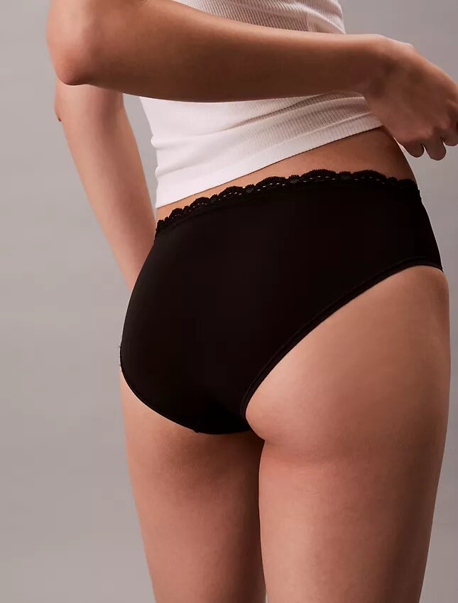 Conjunto de 3 cuecas Hipster em microfibra elástica com renda Conjunto de 3 cuecas Hipster em microfibra elástica com renda