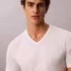 Conjunto de 3 T-shirts de gola em V com corte justo em mistura de Cotton Stretch Conjunto de 3 T-shirts de gola em V com corte justo em mistura de Cotton Stretch