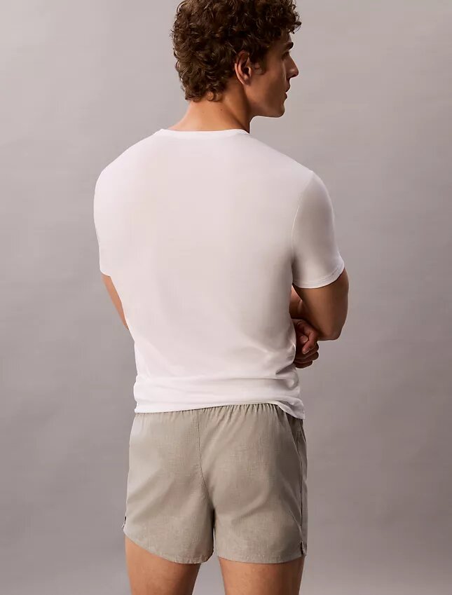 Conjunto de 3 T-shirts de gola em V com corte justo em mistura de Cotton Stretch Conjunto de 3 T-shirts de gola em V com corte justo em mistura de Cotton Stretch