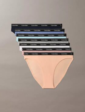 Conjunto de 7 Bikinis com logótipo icónico