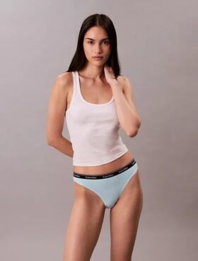 Conjunto de 7 Bikinis com logótipo icónico