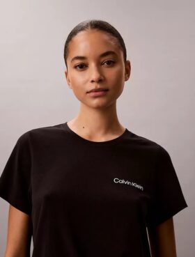 Conjunto de t-shirt e calções em mistura de viscose e algodão