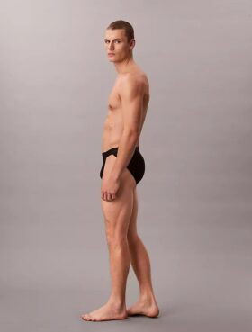 Cueca desportiva em renda de microfibra Cueca desportiva em renda de microfibra