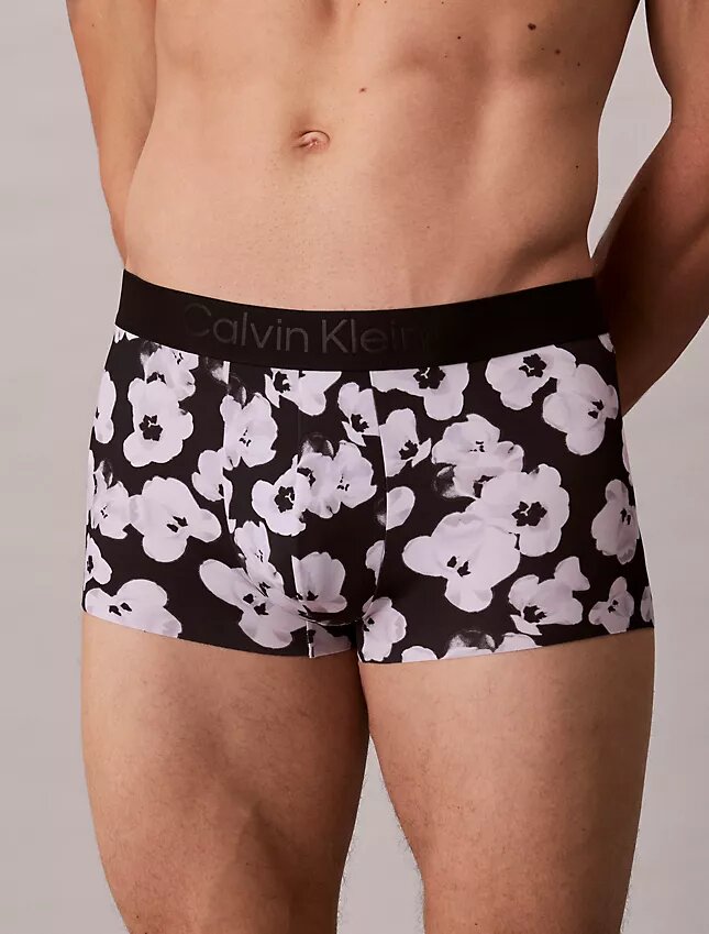 Cueca Low Rise Trunk com estampado preto CK Black Cueca Low Rise Trunk com estampado preto CK Black