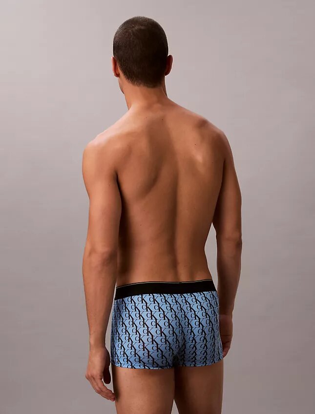 Cueca Low Rise Trunk em microfibra elástica com Monogram gráfico Cueca Low Rise Trunk em microfibra elástica com Monogram gráfico