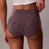Cueca slip de cintura alta em algodão ideal