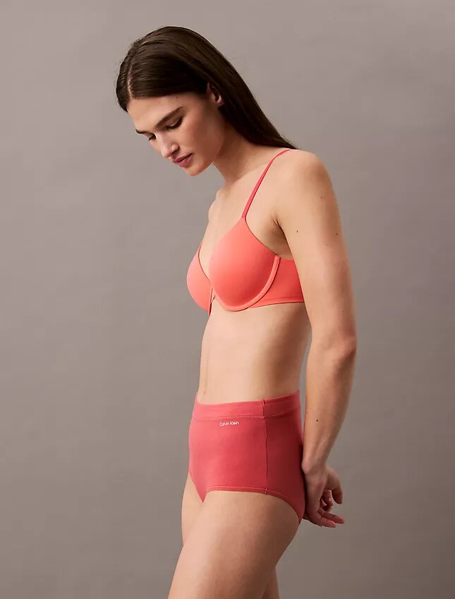 Cueca slip de cintura alta em algodão ideal Cueca slip de cintura alta em algodão ideal