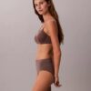 Cueca slip de cintura alta sem costuras com costura flexível