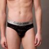 Cueca slip de cintura baixa em microfibra escovada elástica Cueca slip de cintura baixa em microfibra escovada elástica