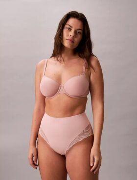 Cueca slip de renda elástica sensual