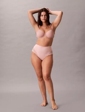 Cueca slip de renda elástica sensual