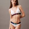 Intense Power Pride Bralette Triangular com Forro Leve