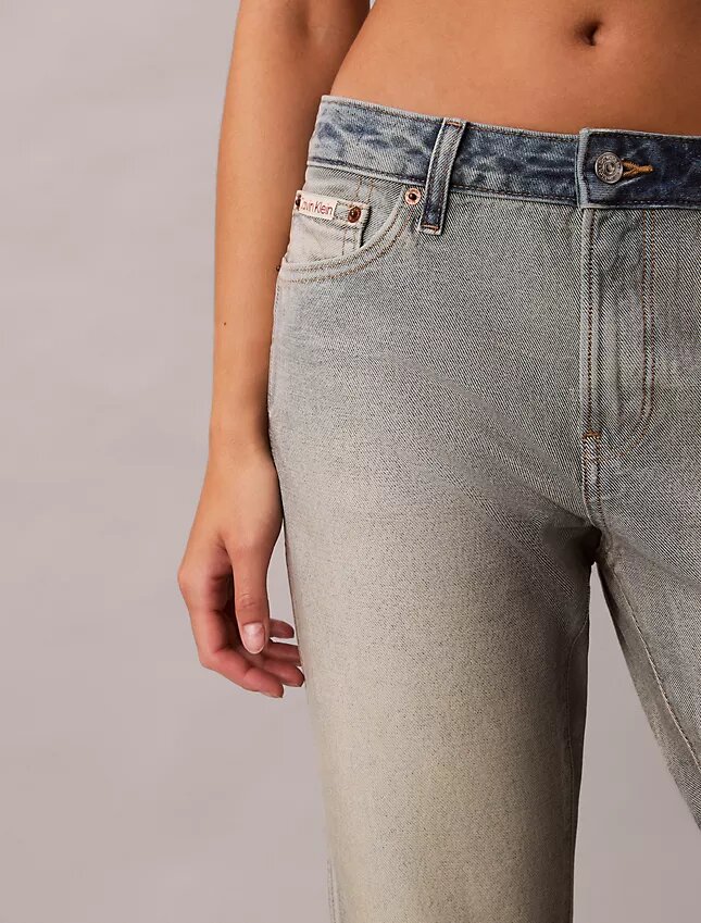 Jeans Bootcut descontraídos com ouropel Jeans Bootcut descontraídos com ouropel