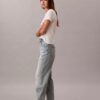Jeans com corte Mom Jeans com corte Mom