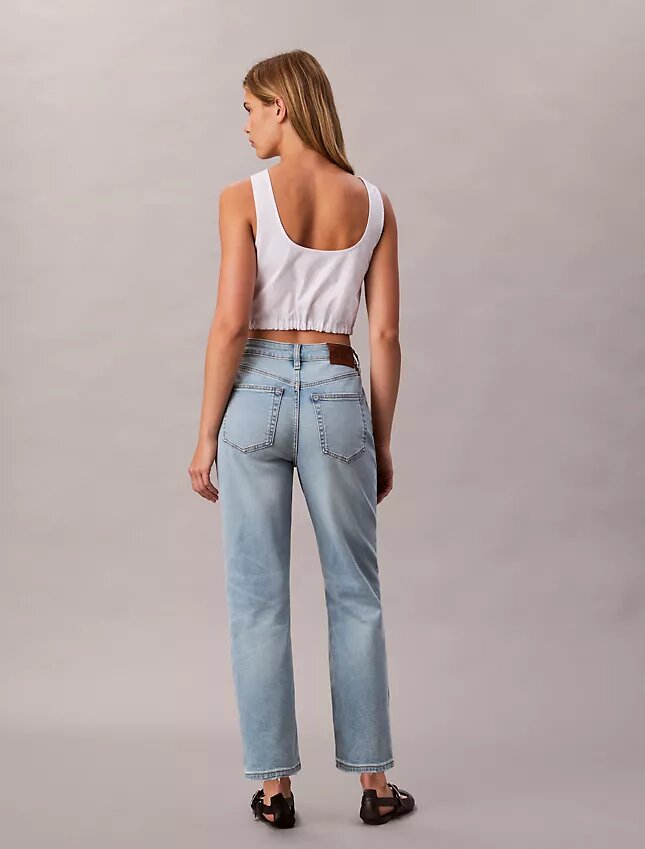 Jeans curtos de cintura alta em mistura de Lyocell Jeans curtos de cintura alta em mistura de Lyocell