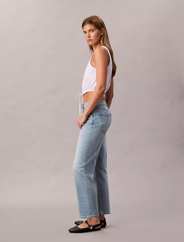 Jeans curtos de cintura alta em mistura de Lyocell Jeans curtos de cintura alta em mistura de Lyocell