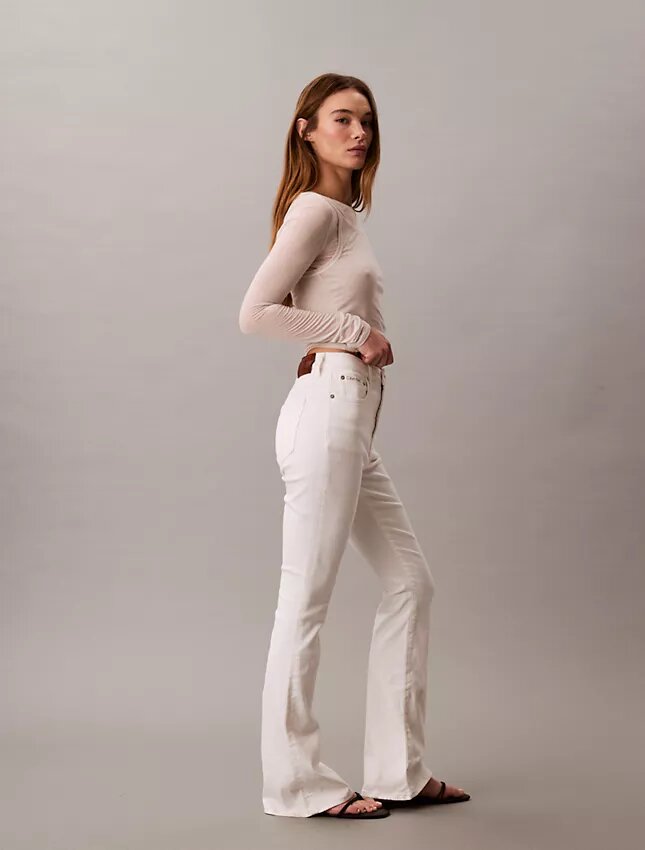 Jeans de cintura alta e corte largo Jeans de cintura alta e corte largo